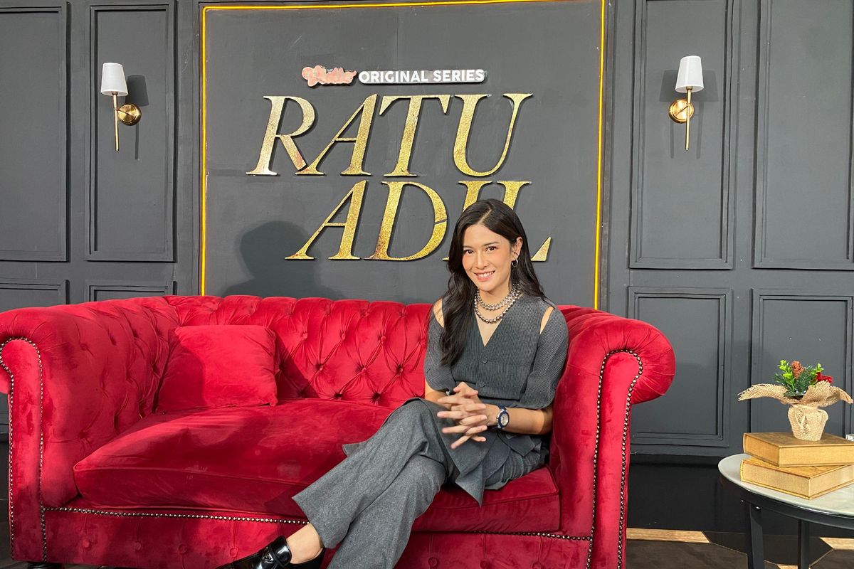 Aktris peran Dian Sastro mengalami cedera kepala benjol saat syuting serial Ratu Adil.
