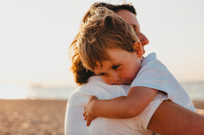 7 Tips Parenting Lindungi Anak dari Dampak Perceraian
