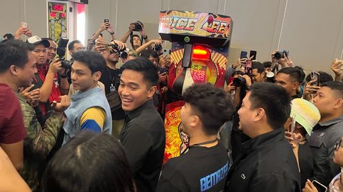 Ditemani Istri, Kaesang Kunjungi Gemaz Fest di ICE BSD