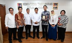 Terima Iluni UI, Wamen Viva Yoga: Kita Bangun SDM di Kawasan Transmigrasi untuk Eskalasi Pertumbuhan Ekonomi