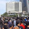 Minta Tragedi Kanjuruhan Diusut, Ratusan Suporter Gelar Aksi di Bundaran HI