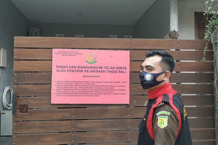 Penyidik Kejati Bali sita aset milik Tri Nugroho di Denpasar, Kamis (13/8/2020).