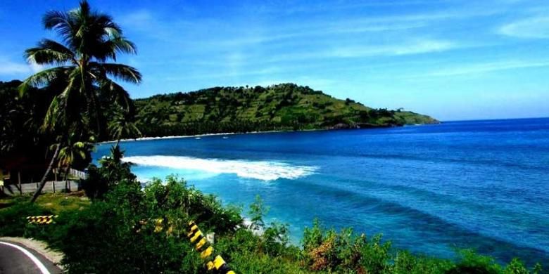 Pantai Malimbu, di Pulau Lombok, NTB.