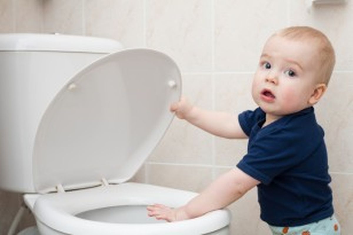 Pastikan anak sudah benar-benar siap untuk diajari menggunakan toilet. 