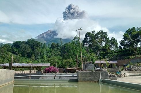 Gunung Sinabung Kembali Luncurkan Awan Panas Guguran dan Erupsi