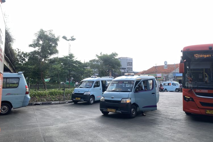 Usai Demo di Balai Kota, Angkot M44 Kembali Beroperasi dari Stasiun Tebet Jaksel