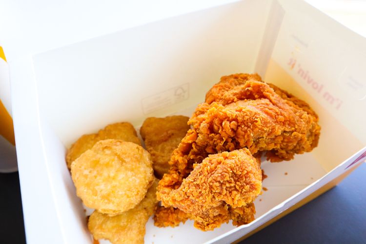 Ayam goreng McDonald's Indonesia yang masih tersisa akan diberikan pada food cycle.