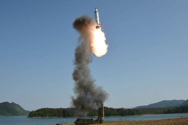 Korea Utara (Korut) mengumumkan bahwa mereka memiliki sistem rudal terbaru dan siap digunakan.