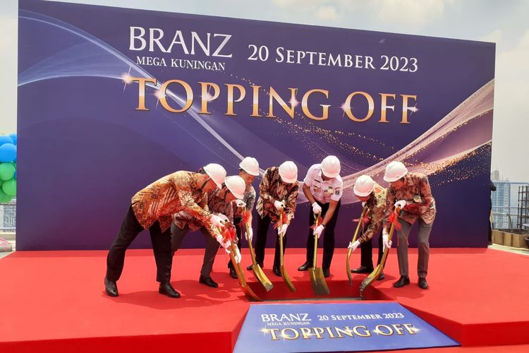 Topping off BRANZ Mega Kuningan di Jakarta Selatan, Rabu (20/9/2023).