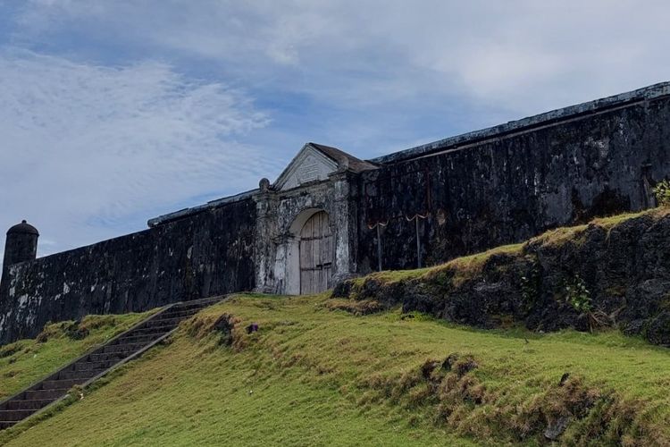 Salah satu sudut dinding Benteng Duurstede di Saparua.