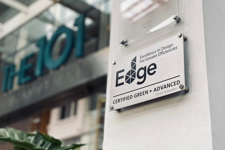 THE 1O1 Hotels & Resorts juga telah mengantongi sertifikat EDGE sebagai Green Building atau gedung berkelanjutan, yang merupakan program dari Bank Dunia sejak 2017.