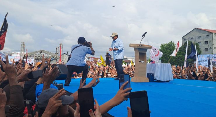 Saat Prabowo Joget-joget di Kampung Halamannya di Langowan Sulut, Didampingi Wiranto...