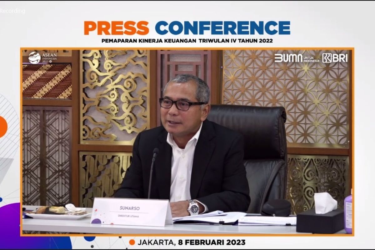 Direktur Utama PT Bank Rakyat Indonesia (Persero) Tbk atau BRI Sunarso saat konferensi pers, Rabu (8/2/2023).