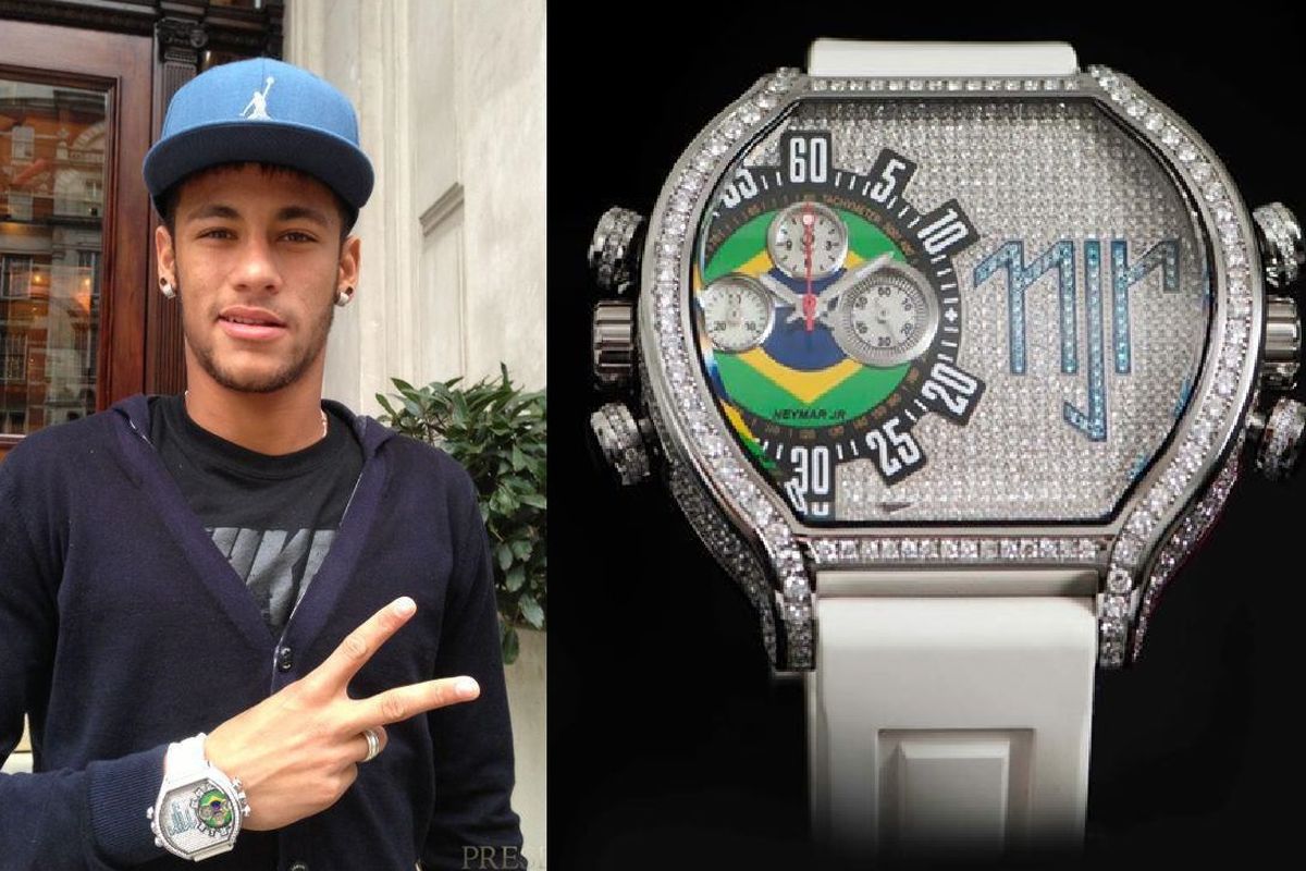 Neymar dengan arloji Delacour BiChrono SII 