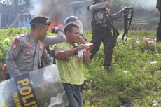 Polisi Tembakkan Gas Air Mata, 5 Mahasiswa Pingsan 