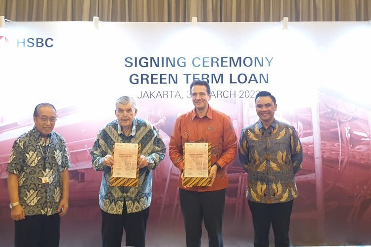 Penandatanganan pemberian fasilitas Green Term Loan oleh HSBC Indonesia kepada Euroasiatic, Jumat (31/3/2023)