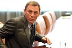 Pemeran James Bond Dibayar Rp 64,5 Miliar untuk Memegang Ponsel Sony