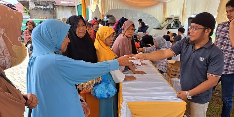 Kegiatan Pasar Mitra Tani di Jalan Utama Kelurahan Sri Meranti, Kecamatan Rumbai, Pekanbaru, Riau, Minggu (9/4/2023).