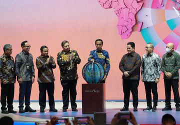 Jokowi Sebut BRILIANPRENEUR 2023 Jadi Ajang Pertemuan Buyers dan Pelaku UMKM