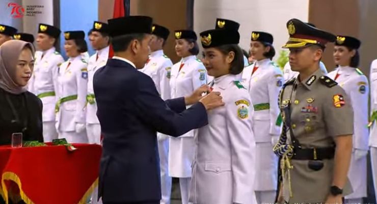 Resmi! Presiden Jokowi Kukuhkan Pasukan Paskibraka di IKN