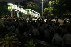 Malam-malam, Ratusan Anggota Brimob Apel di Depan Gedung KPK, Ada Apa?