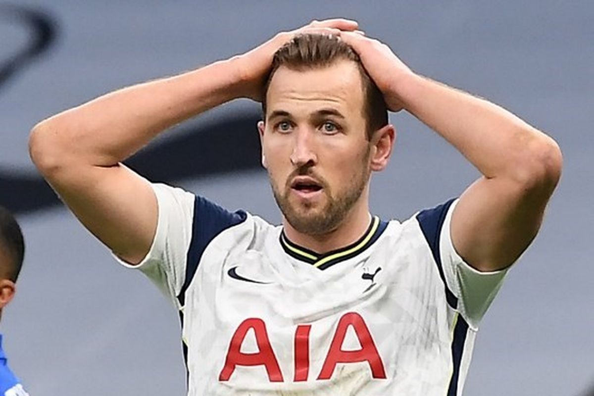 Ekspresi Harry Kane pada laga pekan ke-14 Liga Inggris yang mempertemukan Tottenham vs Leicester City di Tottenham Hotspur Stadium, Minggu (20/12/2020).