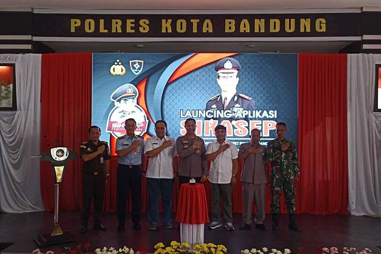Jajaran Polresta Bandung meluncurkan aplikasi SIKASEP guna meningkatkan pelayanan publik serta mempercepat proses aduan dari masyarakat