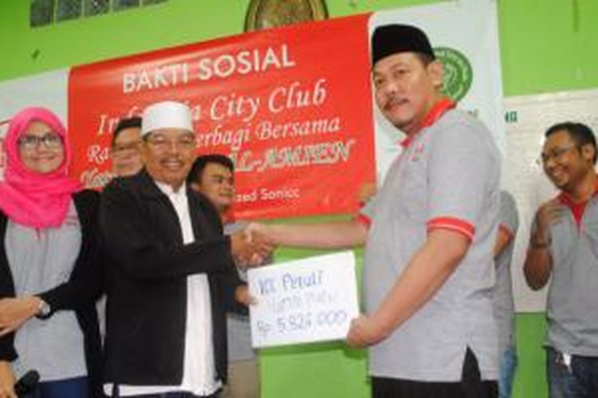 Indonesia City Club (ICC) berbagi kepada sesama jelang Lebaran.