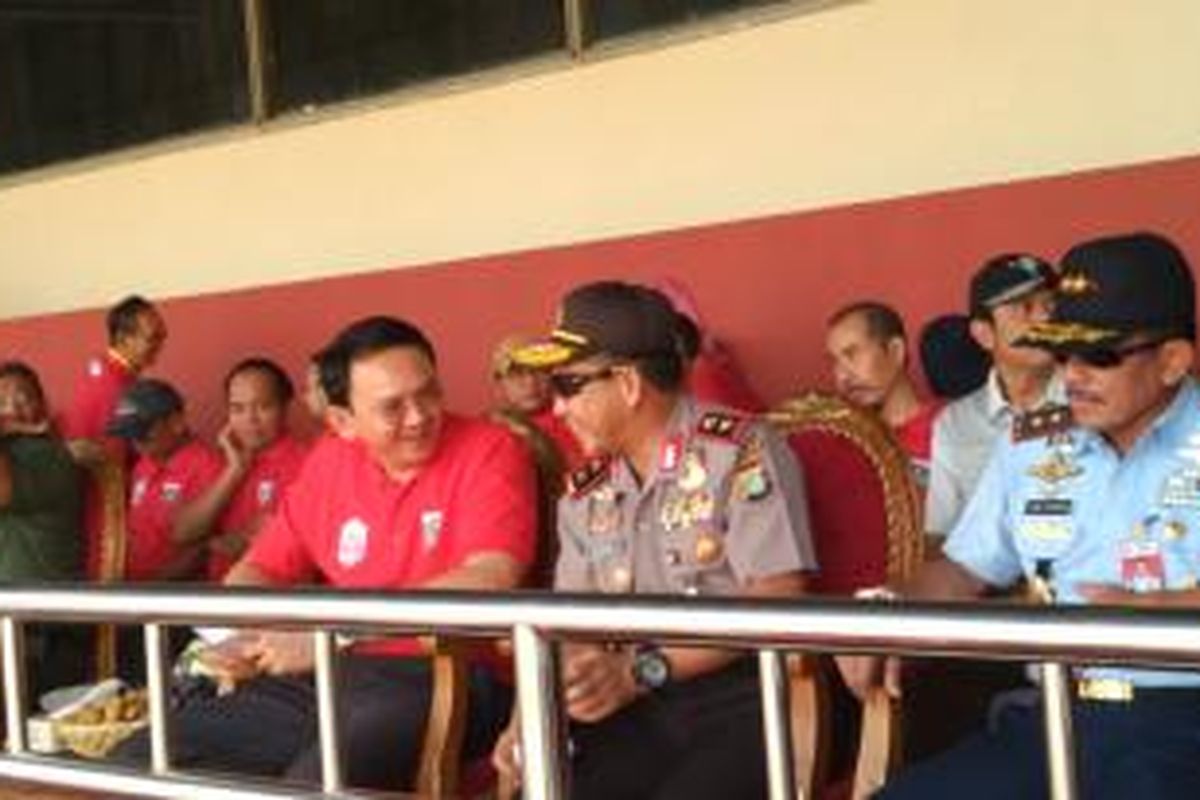 Gubernur DKI Basuki Tjahaja Purnama dan Kapolda Metro Jaya Irjen Tito Karnavian  menghadiri pembukaan Rusun Cup di GOR Soemantri, Sabtu (24/10/2015). 