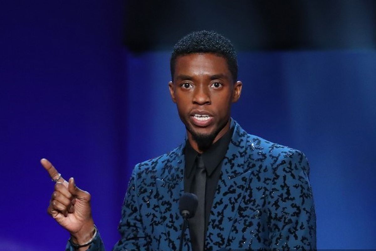 Dalam foto yang diambil pada 6 Juni 2019, aktor Black Panther Chadwick Boseman berbicara di panggung 47th American Film Institute (AFI) Life Achievement Award Gala di Dolby Theatre di Hollywood, California.