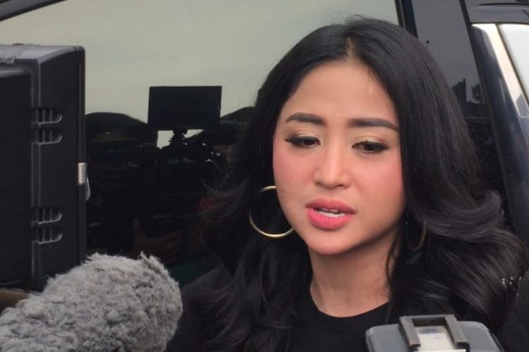Dewi Perssik saat ditemui di kawasan Tendean, Jakarta Selatan, Rabu (31/10/2018).
