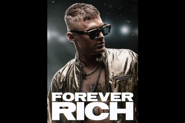 Film Forever Rich dapat disaksikan di Netflix mulai 1 Oktober 2021.