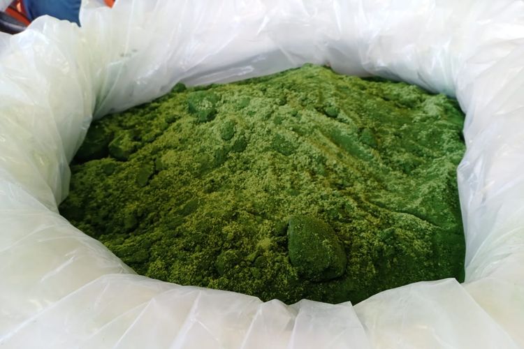 PT Trimegah Bangun Persada memproduksi mixed hydroxide precipitate (MHP) dan produk akhir nikel sulfat dan kobalt sulfat.
