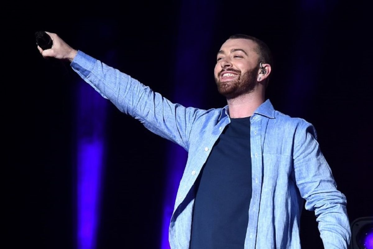 Penyanyi Inggris Sam Smith tampil di panggung Coachella Valley Music & Arts Festival Weekend di Empire Polo Club di Indio, California, pada 16 April 2016.