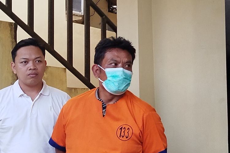 JS, ayah penyanyi cilik FP diamankan Satreskrim Polresta Banyuwangi, Rabu (11/6/2025) 