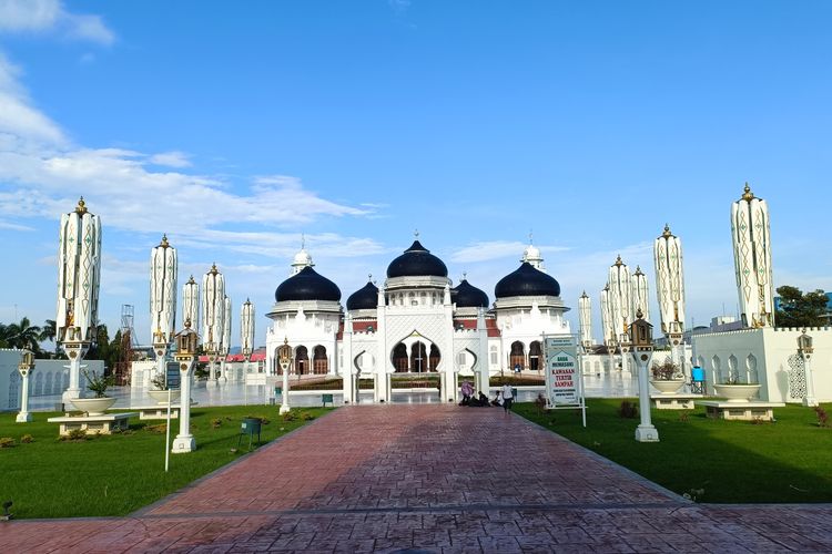 Pemandangan Masjid Baiturrahman Banda Aceh, Selasa (29/11/2022).