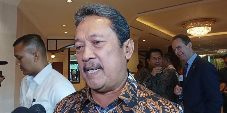 Menteri Kelautan dan Perikanan Sakti Wahyu Trenggono di Hotel Shangri La, Jakarta, Selasa (21/5/2025).