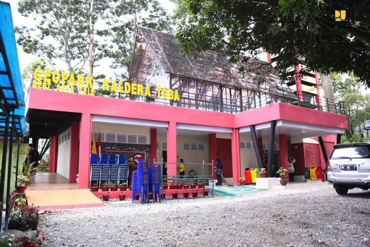 Toilet wisata berteknologi biotour.