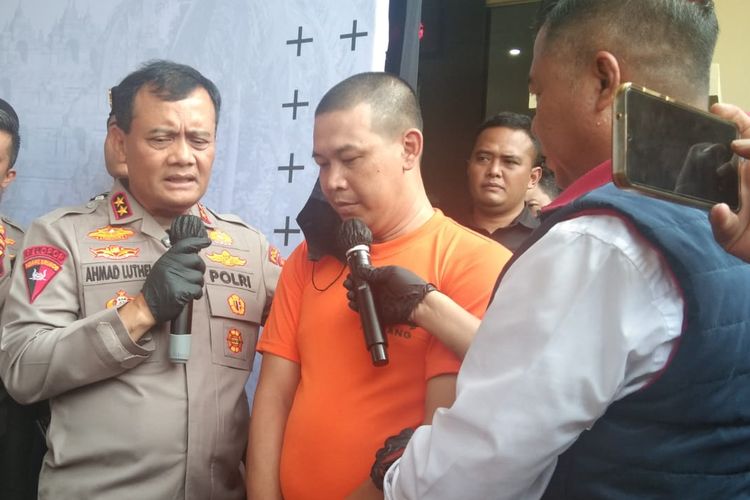 Tersangka kasus peredaran sabu, Ongki Wijaya Saputra sedang memberikan keterangan dalam konferensi pers di Polresta Magelang, Selasa (21/5/2024).