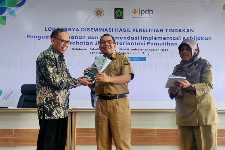 Penghujung acara lunching Rekomendasi Implementasi Kebijakan Layanan Kesehatan Jiwa yang Berorientasi Pemulihan di Sekolah Vokasi UGM di Kabupaten Kulon Progo, Daerah Istimewa Yogyakarta. Dalam acara ini, Dinas Kesehatan mengungkap rekapitulasi catatan bunuh diri yang meningkat sejak tiga tahun lalu.