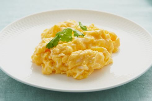 Makanan dan Minuman yang Sebaiknya Tidak Dikonsumsi Bersamaan dengan Telur