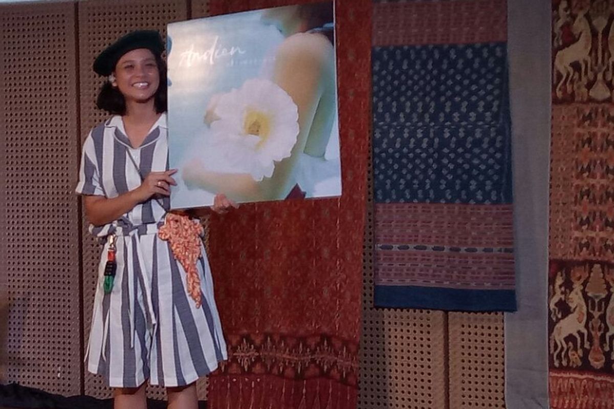 Andien saat peluncuran album terbarunya berjudul Metamorfosa di Galeri Indonesia Kaya, Grand Indonesia, Thamrin, Jakarta Pusat, Rabu (4/10/2017). 