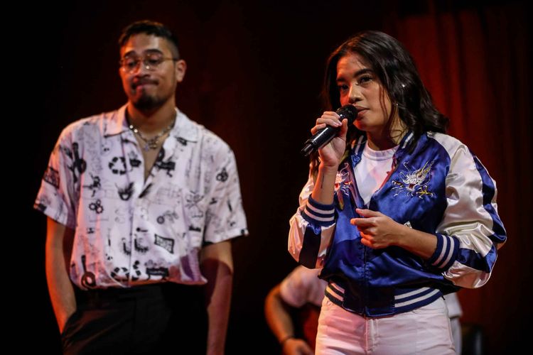 Adrian Khalif dan Cantika tampil dalam acara selebrasi (selebritas beraksi) di Menara Kompas, Palmerah, Jakarta, Selasa (7/5/2019).