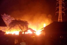 Diduga gara-gara Puntung Rokok, Gudang Kayu di Kediri Terbakar Habis