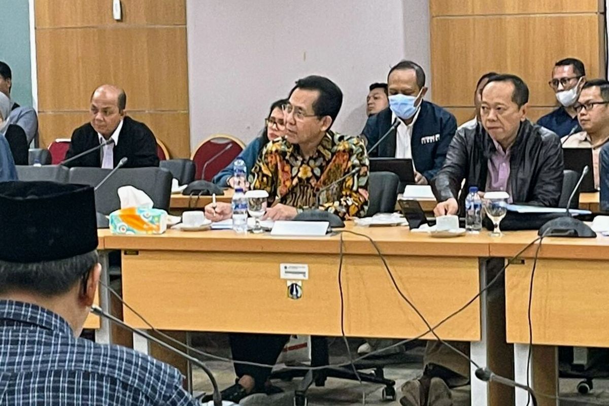 Direktur Utama PT Pembangunan Jaya Ancol, Winarto dalam rapat kerja bersama Komisi B DPRD DKI Jakarta, Rabu (21/6/2023).