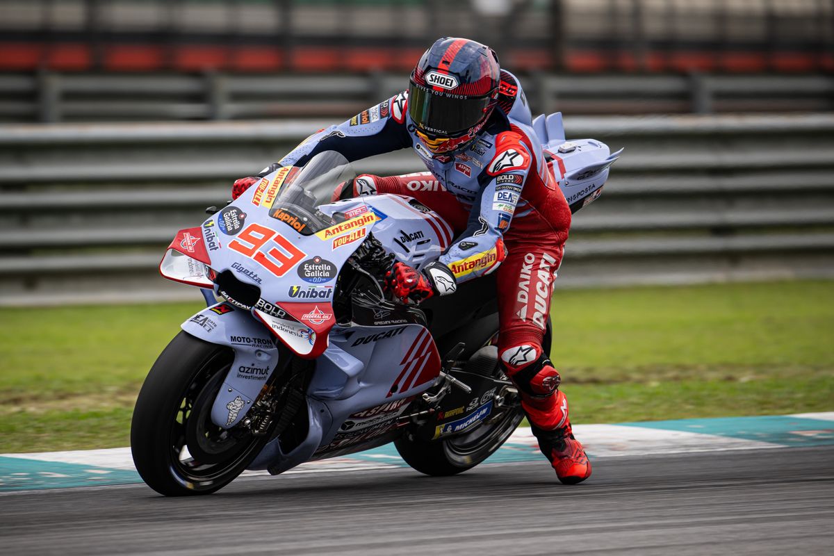 Marc Marquez saat sesi tes pra-musim MotoGP 2024. Marquez akan menjalani debut resmi di atas motor Ducati pada seri pembuka di Qatar pada 8-10 Maret 2024 mendatang.