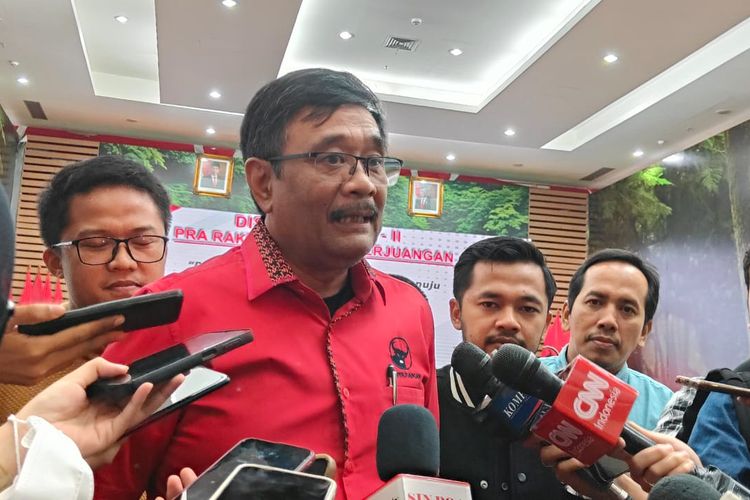 Ketua DPP PDI-P Bidang Ideologi dan Kaderisasi Djarot Saiful Hidayat ditemui di Kantor DPP PDI-P, Menteng, Jakarta Pusat, Kamis (21/9/2023).