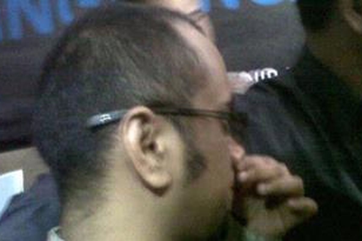 Habib Hasan bin Jafar Assegaf seusai menjalani pemeriksaan di Mapolda Metro Jaya, Senin (12/3/2012).