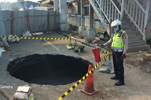 Dinas Bina Marga DKI Jakarta Perbaiki Jalan di Daan Mogot yang Ambles