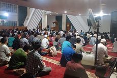 Shalat Tarawih Pertama, Jemaah Padati Masjid Raya Hasyim Asy'ari Cengkareng 